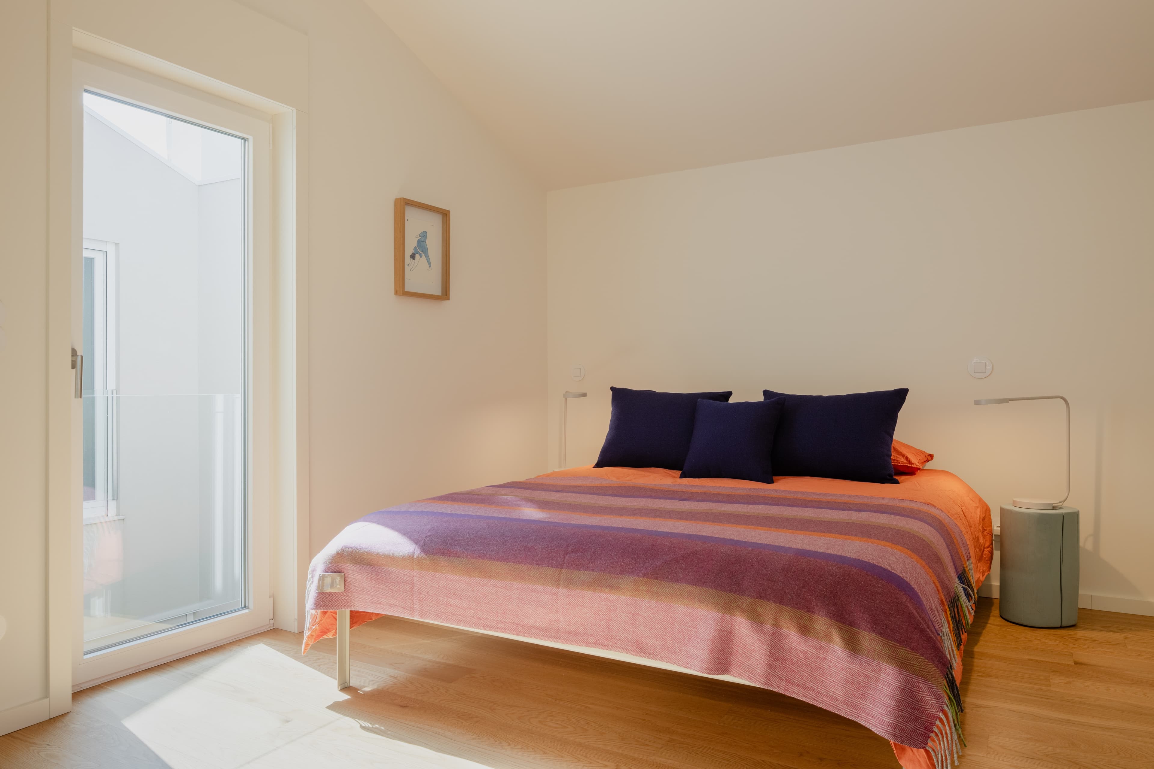 Image at row 1, column 4